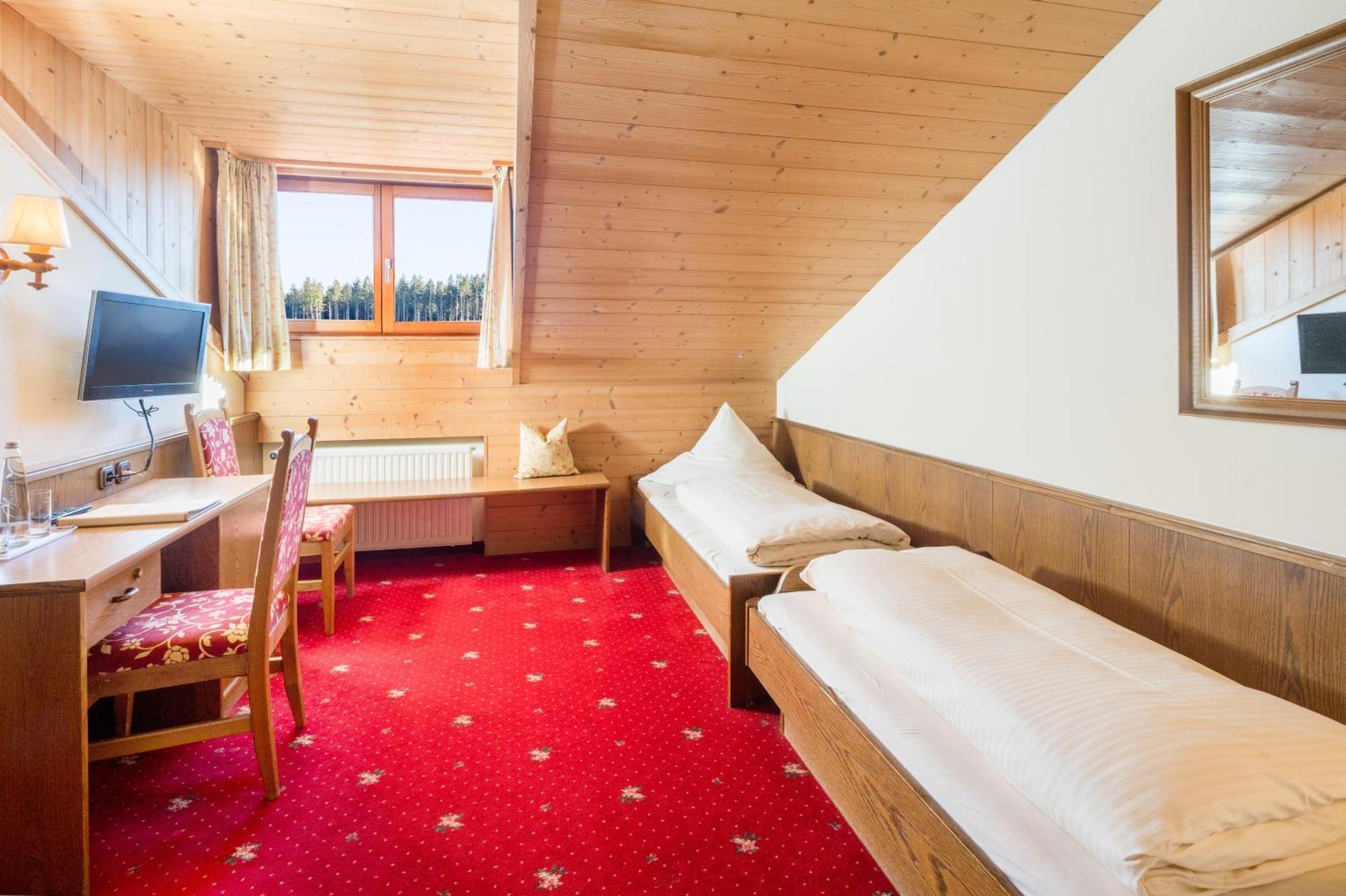 Hotel-Gasthof Huber Ebersberg Room photo